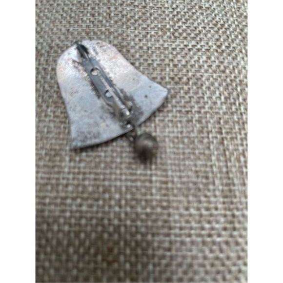 Antique Metal Bell Brooch Pin - Picture 4 of 4